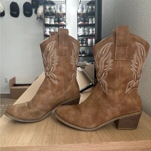SHEIN Tan Western Heeled Boots